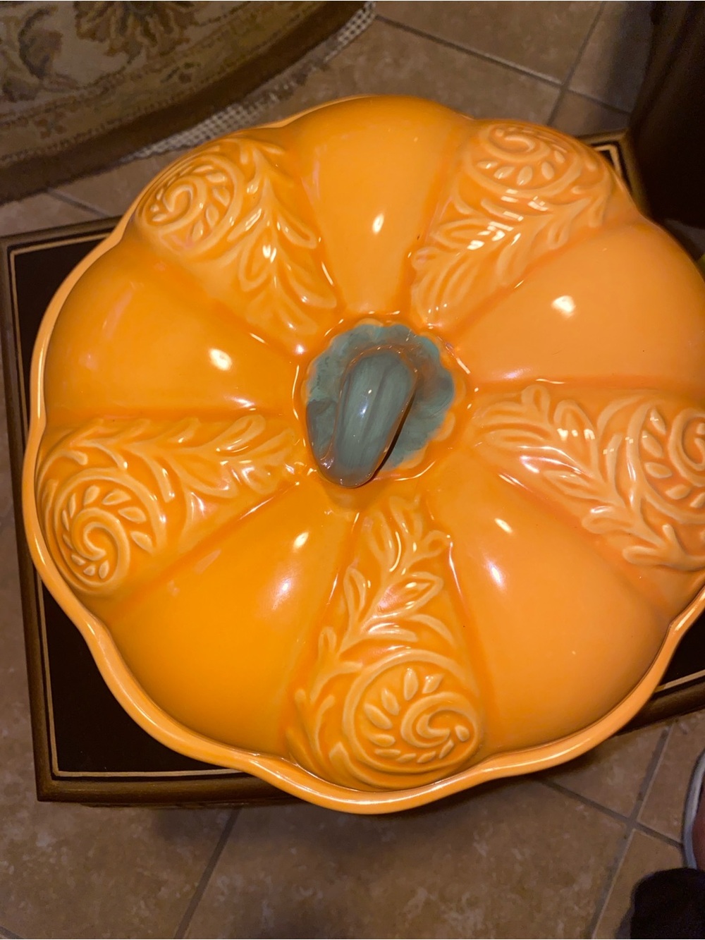 Avon Orange Ceramic Pumpkin Covered Dish - Picture 5 of 6